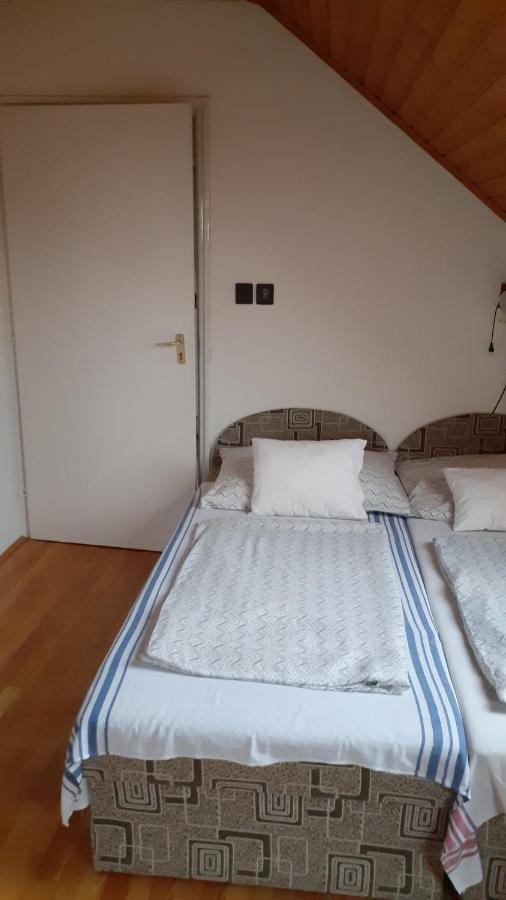 Anna Vendeghaz Hotel Balatonakali Bagian luar foto