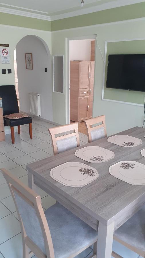 Anna Vendeghaz Hotel Balatonakali Bagian luar foto