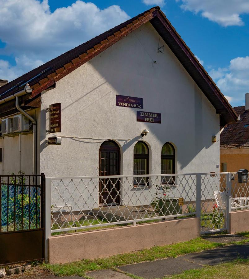 Anna Vendeghaz Hotel Balatonakali Bagian luar foto