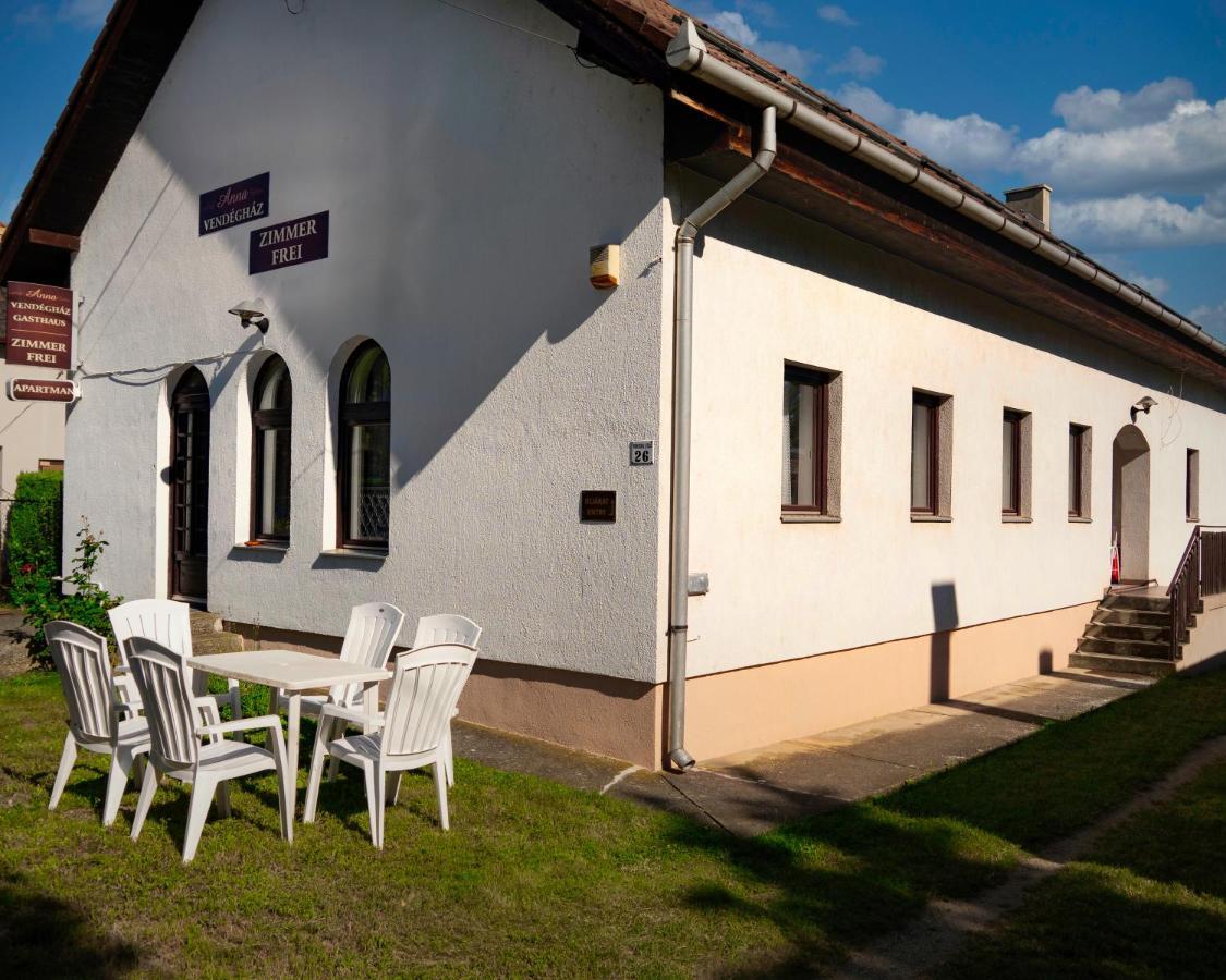 Anna Vendeghaz Hotel Balatonakali Bagian luar foto