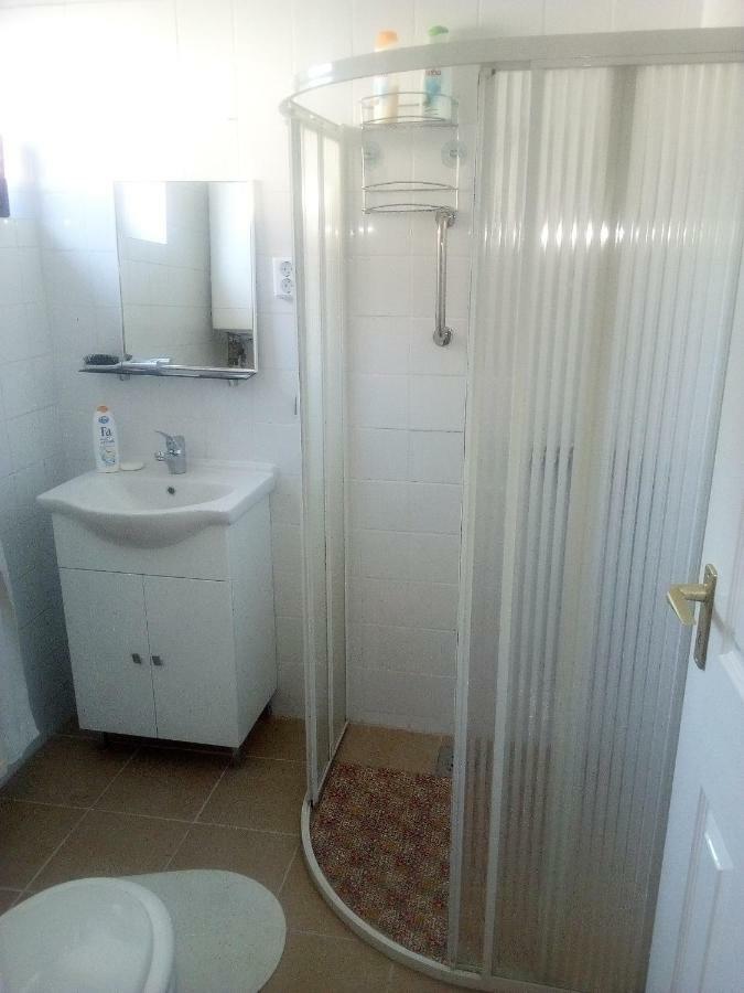 Anna Vendeghaz Hotel Balatonakali Bagian luar foto