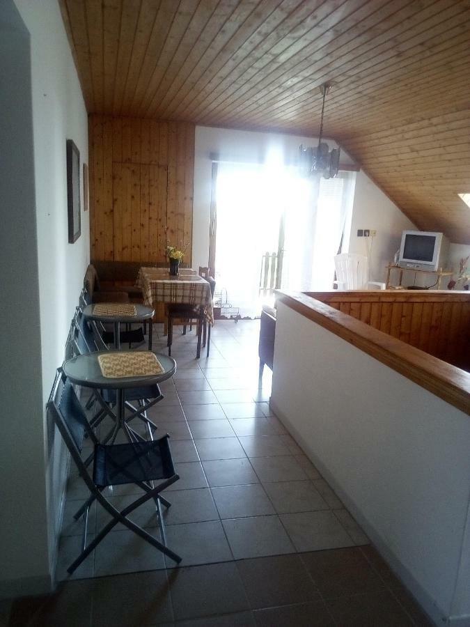Anna Vendeghaz Hotel Balatonakali Bagian luar foto
