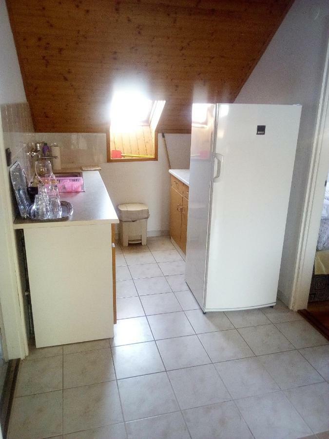 Anna Vendeghaz Hotel Balatonakali Bagian luar foto